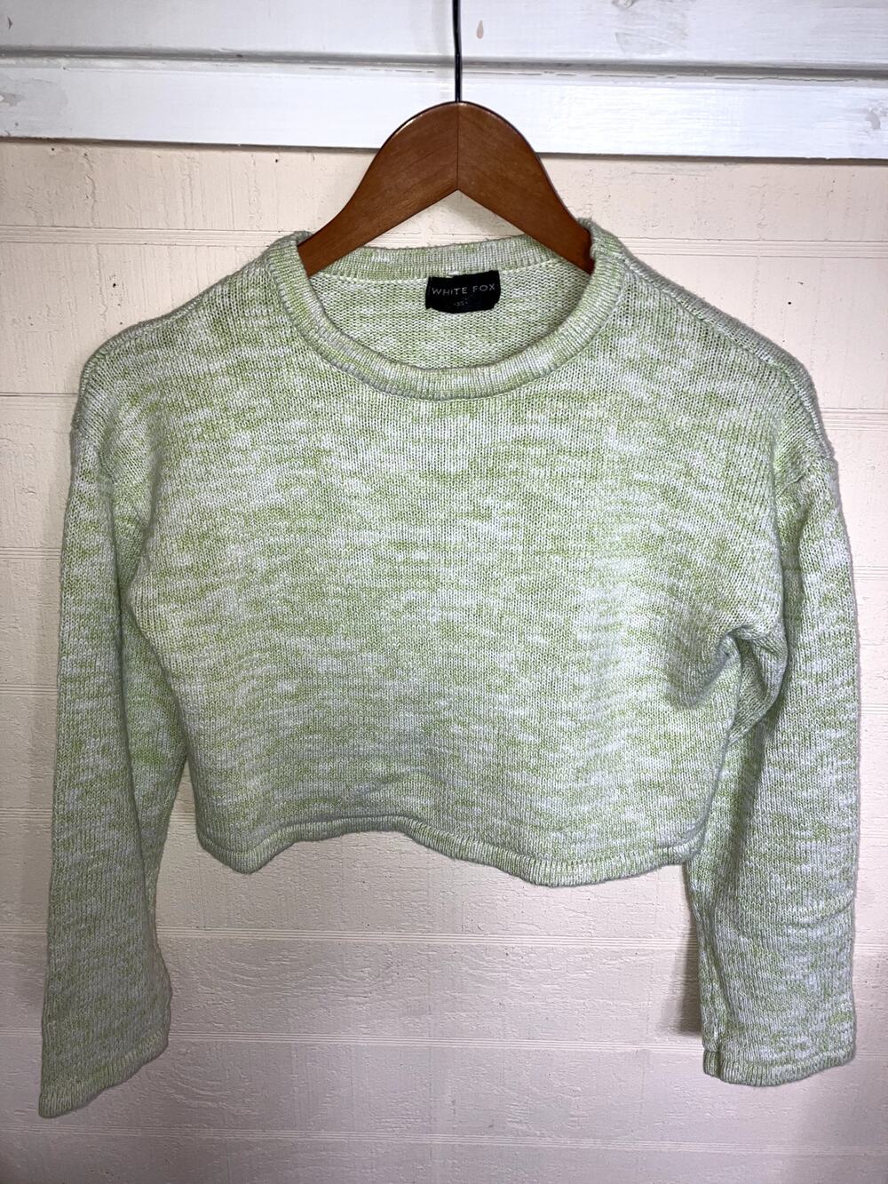 WHITE FOX Boutique Cropped Crew Neck Sweater 100% Cotton XS Lime Green COZY